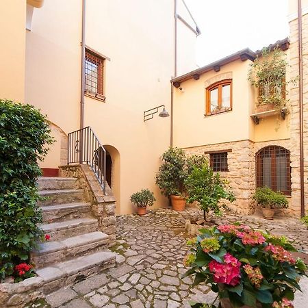Bed And Breakfast Mblò Fondi Exterior foto