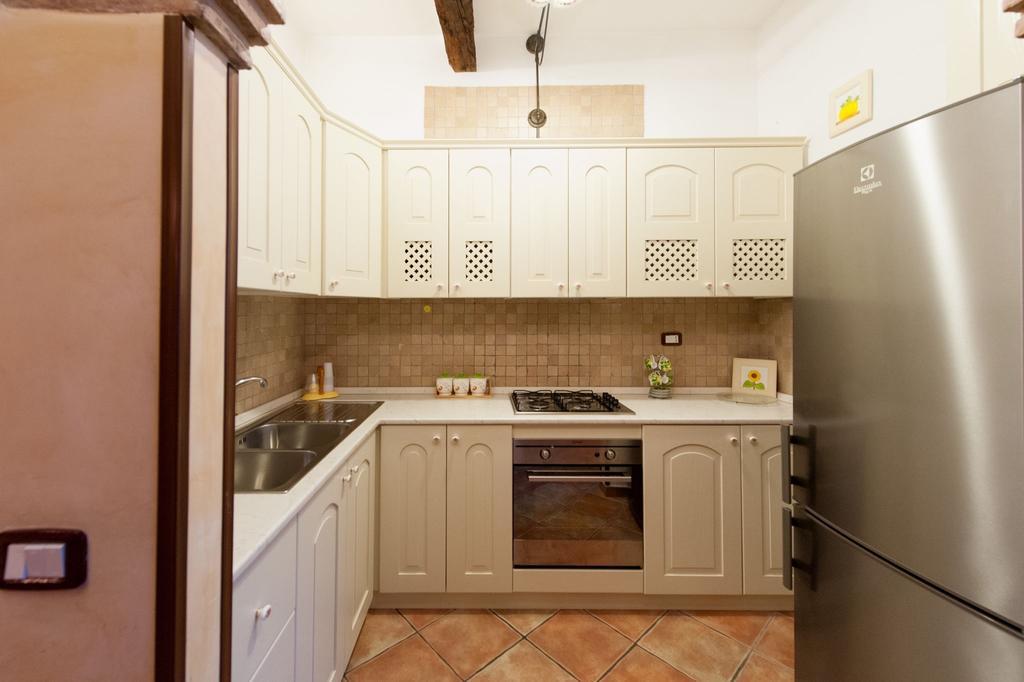 Bed And Breakfast Mblò Fondi Exterior foto