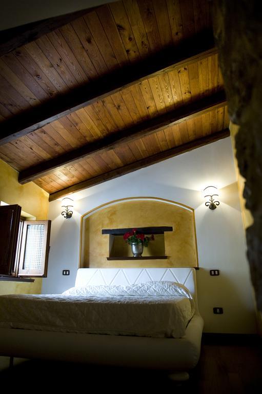 Bed And Breakfast Mblò Fondi Exterior foto