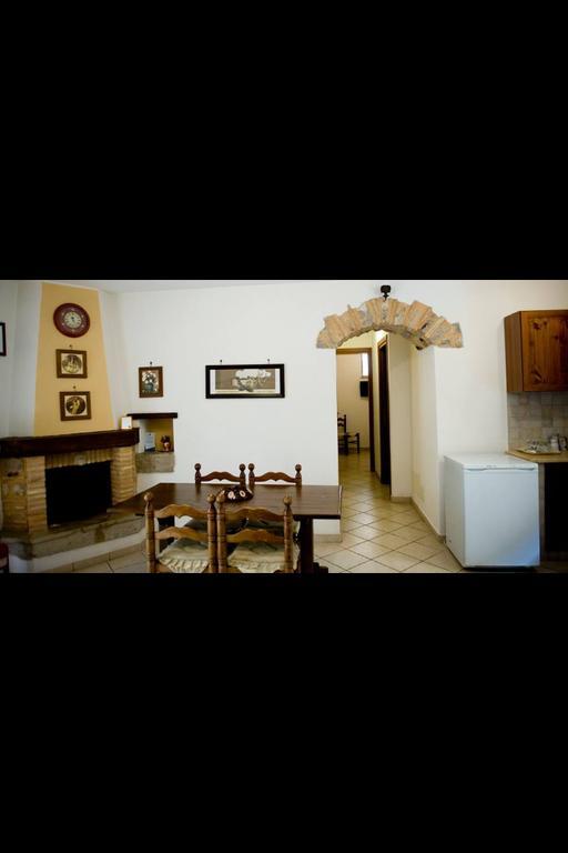 Bed And Breakfast Mblò Fondi Exterior foto