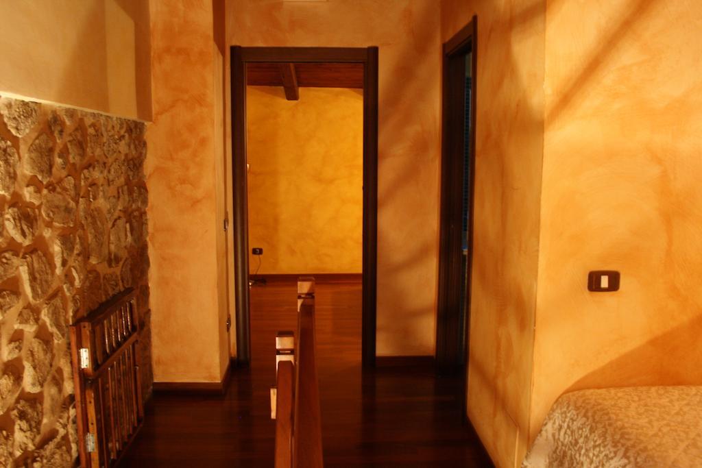 Bed And Breakfast Mblò Fondi Exterior foto