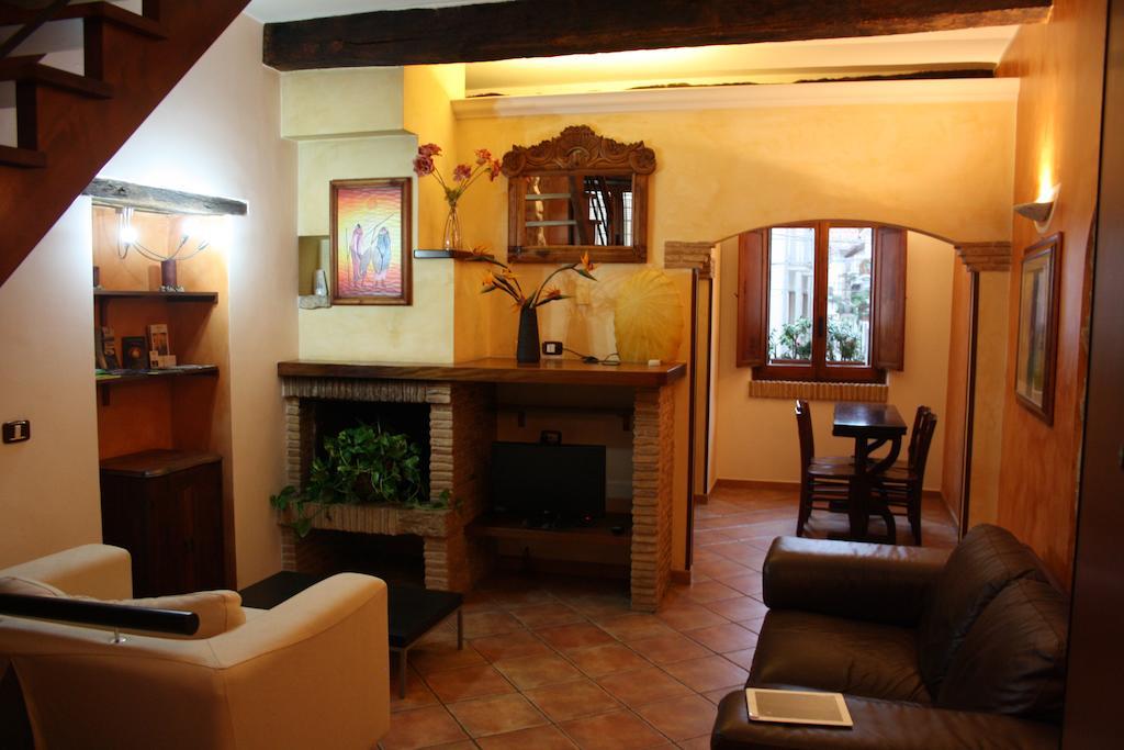 Bed And Breakfast Mblò Fondi Exterior foto