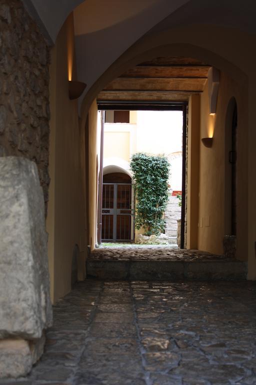 Bed And Breakfast Mblò Fondi Exterior foto
